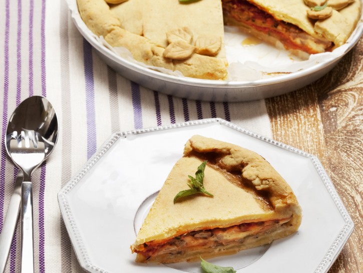 torta-con-melanzane-mozzarella-e-pomodoro preparazione