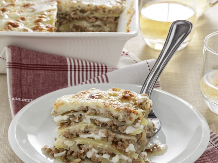 moussaka-di-patate-con-ragu-bianco preparazione