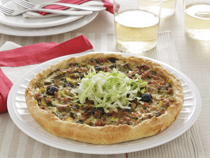 Torta salata con scarola e olive