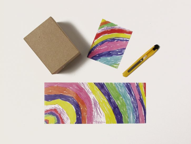 Perché non utilizzare i disegni dei bambini nei tuoi lavori di découpage? Puoi coinvolgere i più