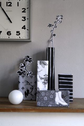 Vuoi imparare la tecnica del découpage? Ti bastano dei ritagli, colla vinilica e un paio di forbici