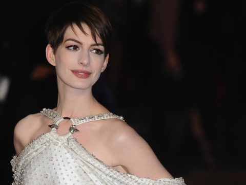 Anne Hathaway: il look sbarazzino per Les Misérables