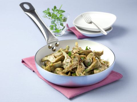 Carciofi stufati con aglio e prezzemolo