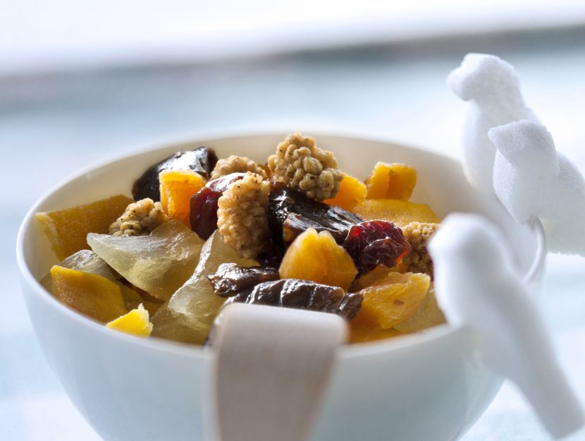 te-bianco-con-macedonia-di-frutta-disidratata ricetta
