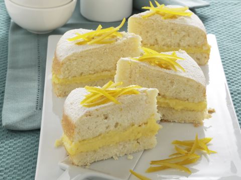 Torta di albumi farcita al limone