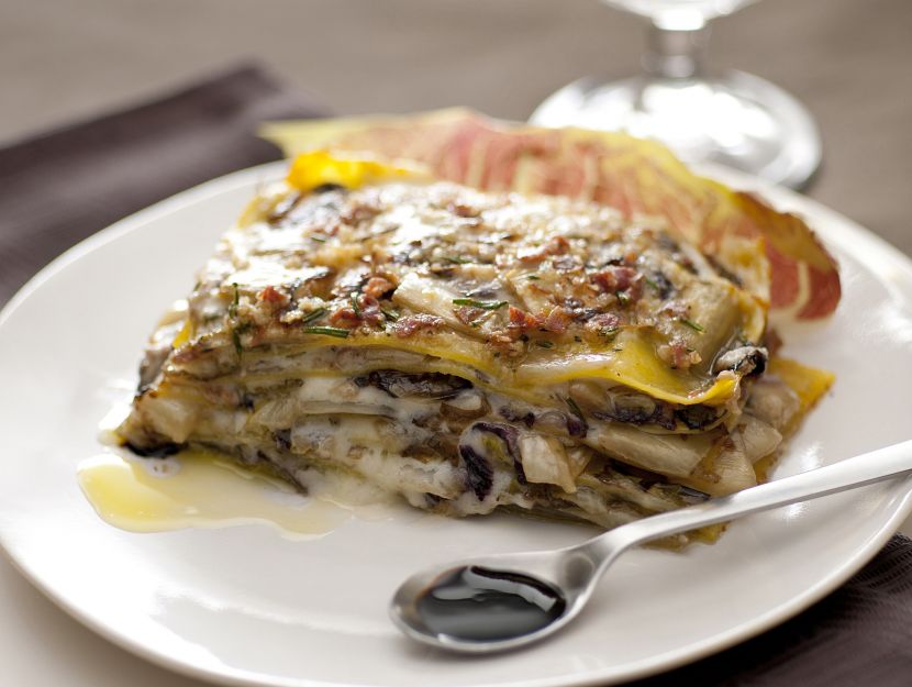 teglia-con-radicchio-al-lardo-castelmagno-e-aceto-balsamico ricetta