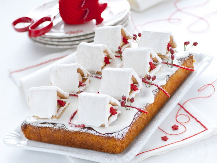 Torta con casette di Natale