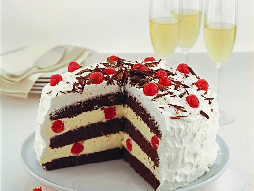 torta-foresta-nera-con-chantilly