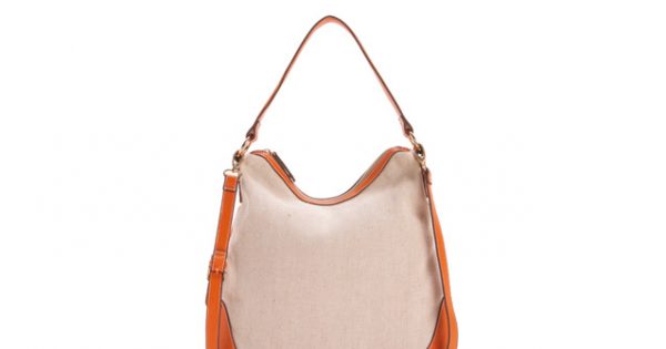 Carpisa Regali Di Natale.Festa Della Mamma Due Proposte Carpisa Che Faranno Felice Ogni Mamma E Non Solo Donna Moderna