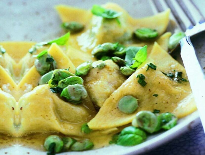 Ravioli di gamberetti con fave