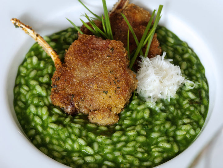 Risotto alla boraggine con costolettine di agnello