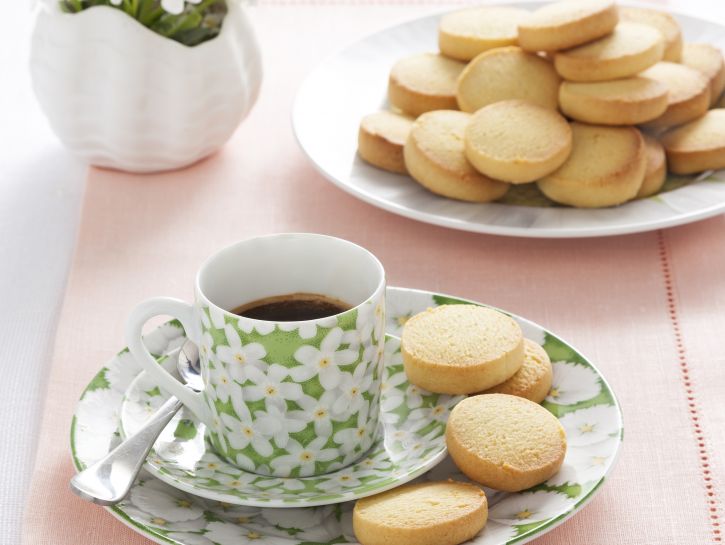 biscotti-friabili-con-i-tuorli-sodi preparazione