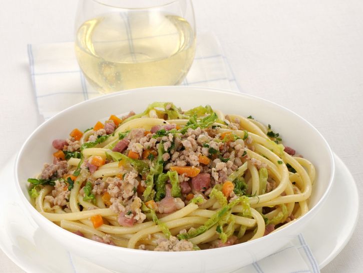Bucatini al ragù di maiale e pancetta