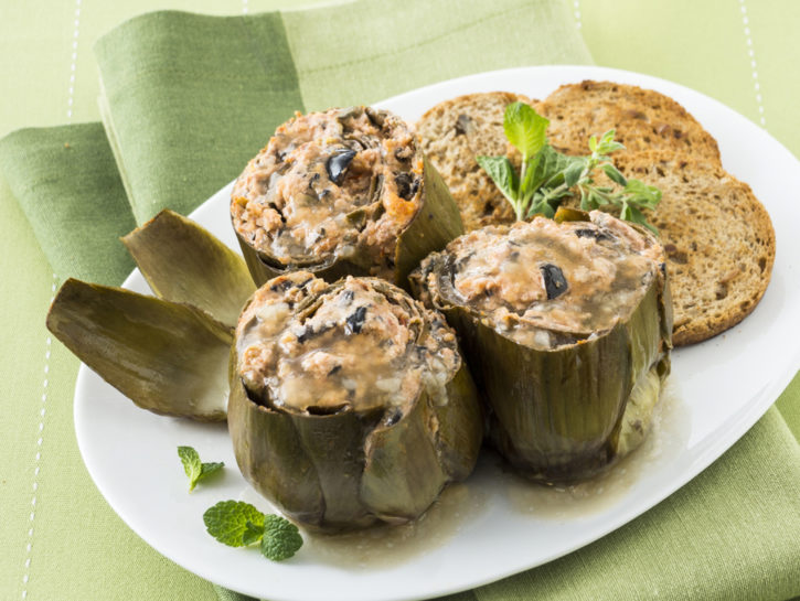 Carciofi romaneschi ripieni al profumo di menta