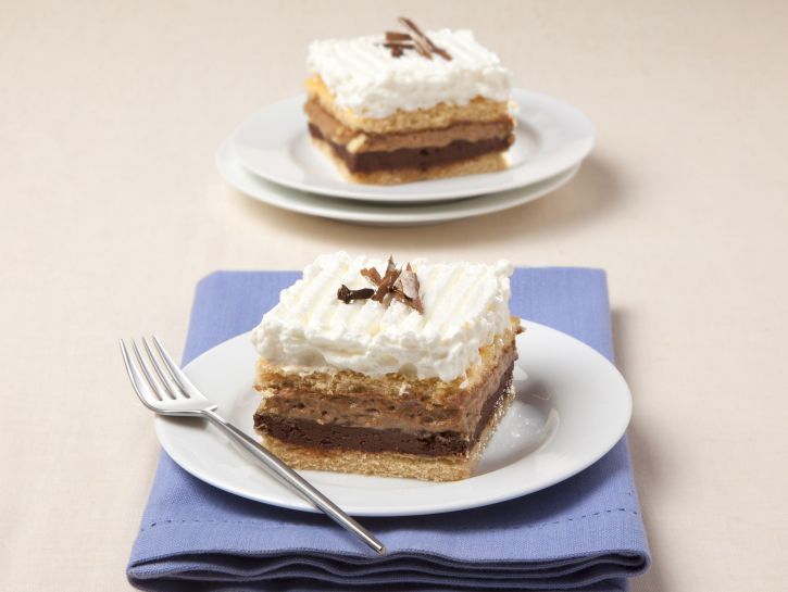 Pan di Spagna con mousse al cioccolato speziato