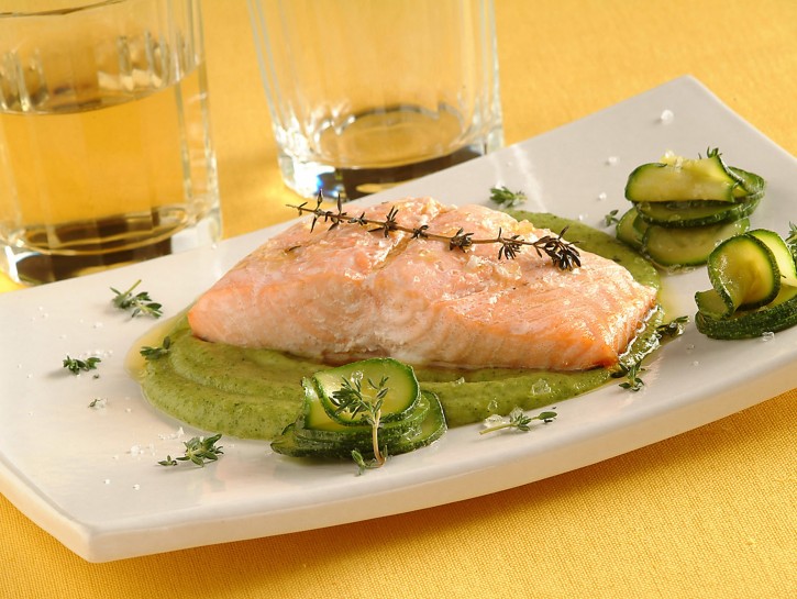 Salmone con zucchine