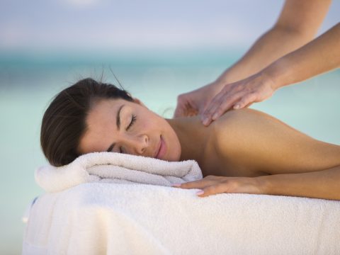 I benefici del massaggio aromaterapico