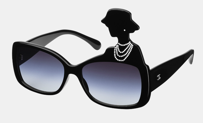 Occhiali da sole con Coco Chanel