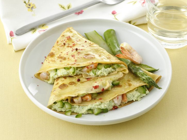 Crèpes con asparagi e gamberi