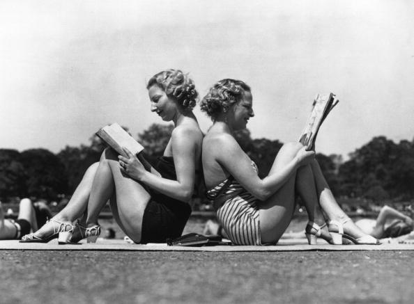 10 libri gialli da portare in vacanza