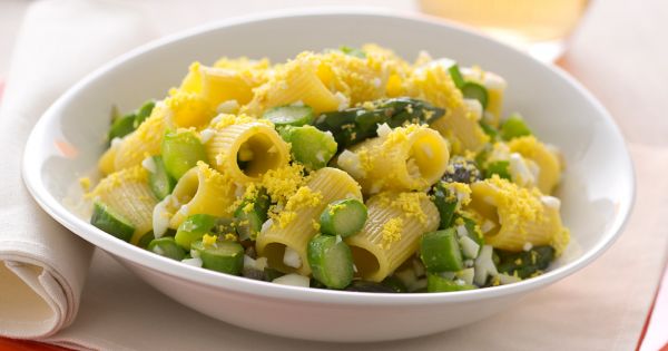 Ricetta Pasta con asparagi e uova - Donna Moderna