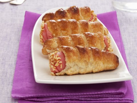 Cannoncini con crema al Brachetto