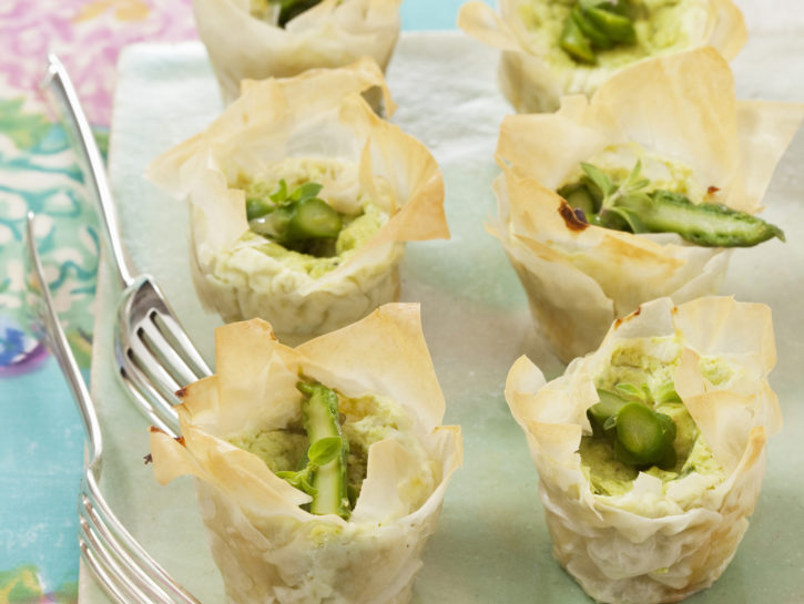 Cestini di pasta fillo con crema verde