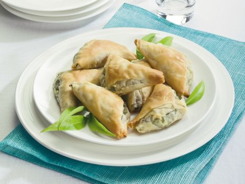 Triangoli con erbette e feta