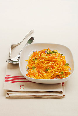 Tagliolini con bottarga e menta