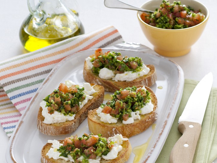 Bruschetta di burrata e anguria: il fresco dell'estate