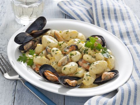 Ricetta Gnocchi di patate con cozze e zafferano - Donna Moderna