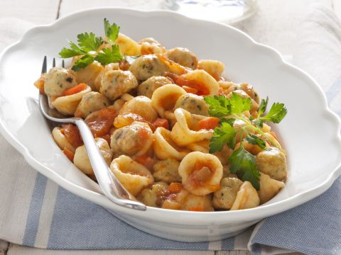Orecchiette con polpettine di mare