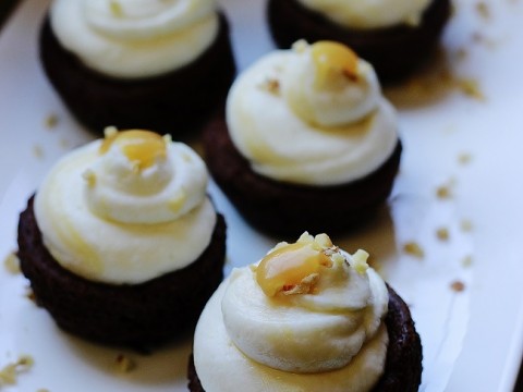 Mini cupcake con frosting alla salsa mou