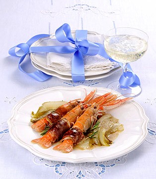 Scampi con indivia e prosciutto