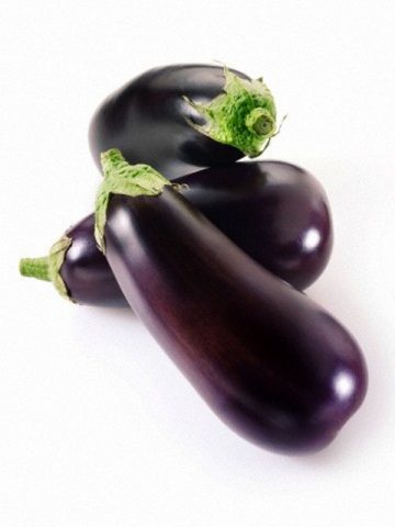 FRUTTA E VERDURA BLU/VIOLAMelanzane, frutti di bosco, uva rossa, prugne, fichi, ribes, barbabietole