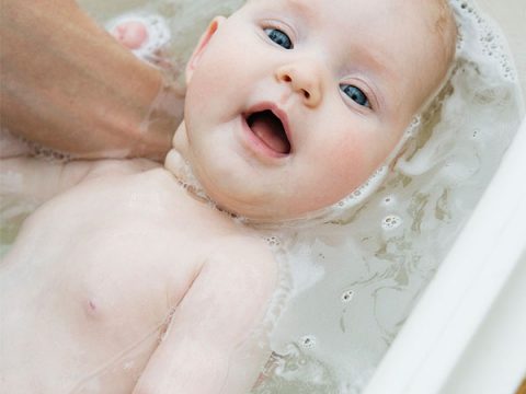Come fare il bagnetto al bebè