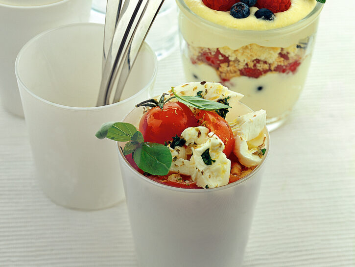 Caprese di burrata nel bicchiere