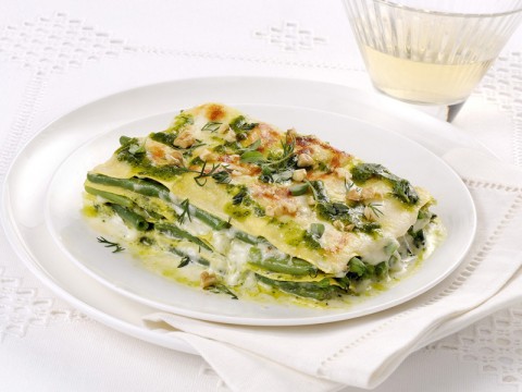 Lasagne al pesto di erbe e squacquerone