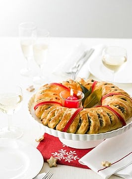 Ciambella con pinoli e semi di papavero