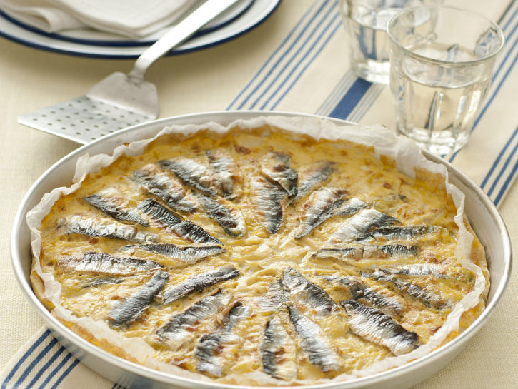 Farinata con acciughe e pecorino