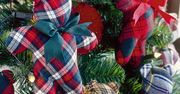 Regali Di Natale Fai Da Te Cucito.Decorazioni Di Natale Come Realizzare L Orsetto Di Stoffa Donna Moderna