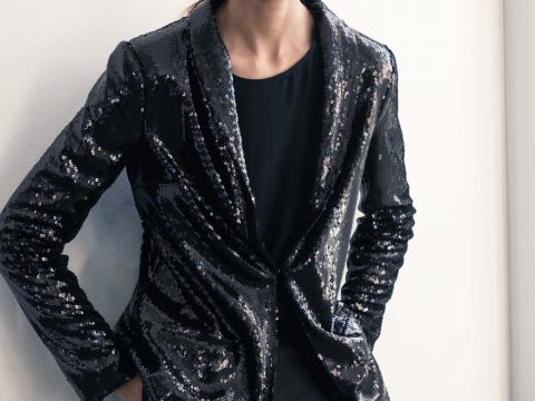 Look per le feste: top dorati con paillettes e glitter