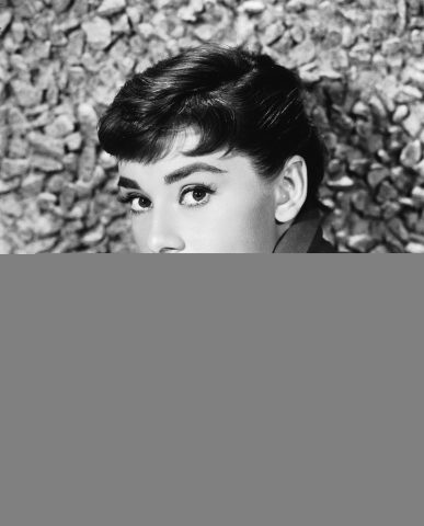 Una vera storia d'amore, John Kennedy, l'ebbe con l'attrice Audrey Hepburn, documentata a più ripr