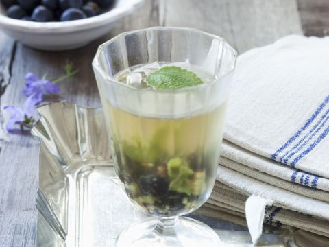 Aperitivo ai mirtilli
