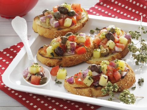 Bruschette con insalata pantesca