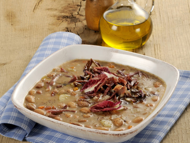 Zuppa di borlotti e radicchio