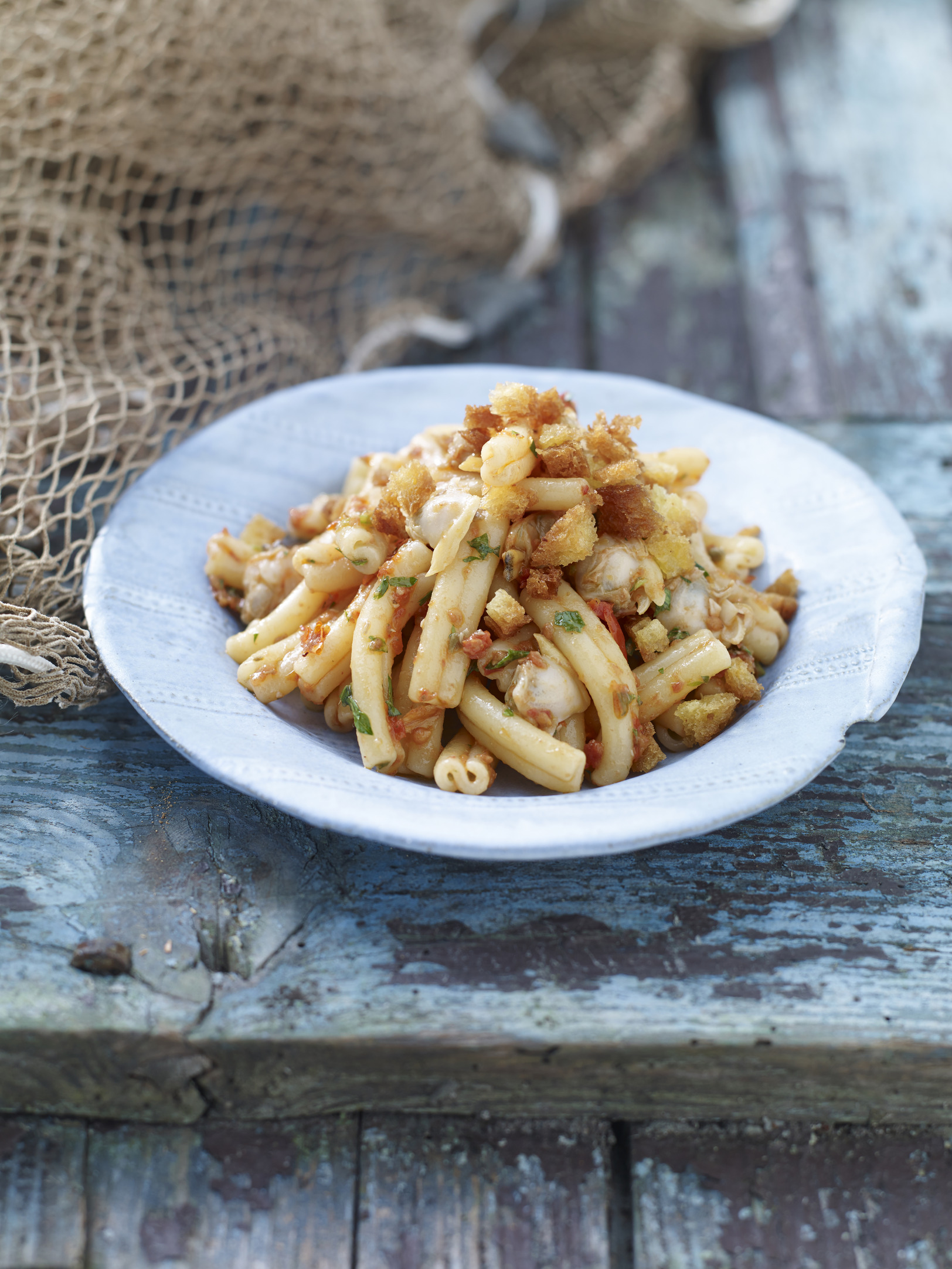 Ricetta Caserecce con vongole e pesto ai pomodori secchi - Donna Moderna