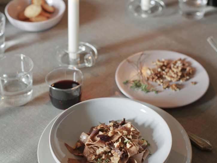 Fettuccine di castagne con sugo di cipolle ricetta