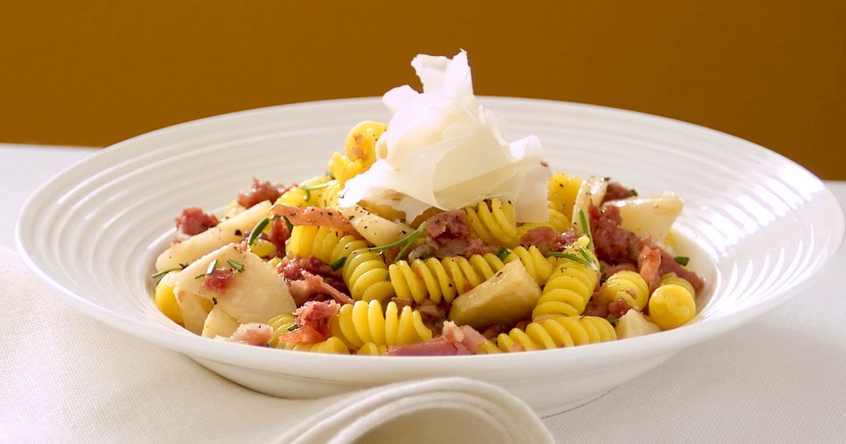 Ricetta Fusilli con salsiccia e ceci Donna Moderna