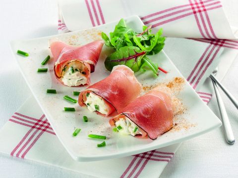 Rotolini di speck con crema di robiola